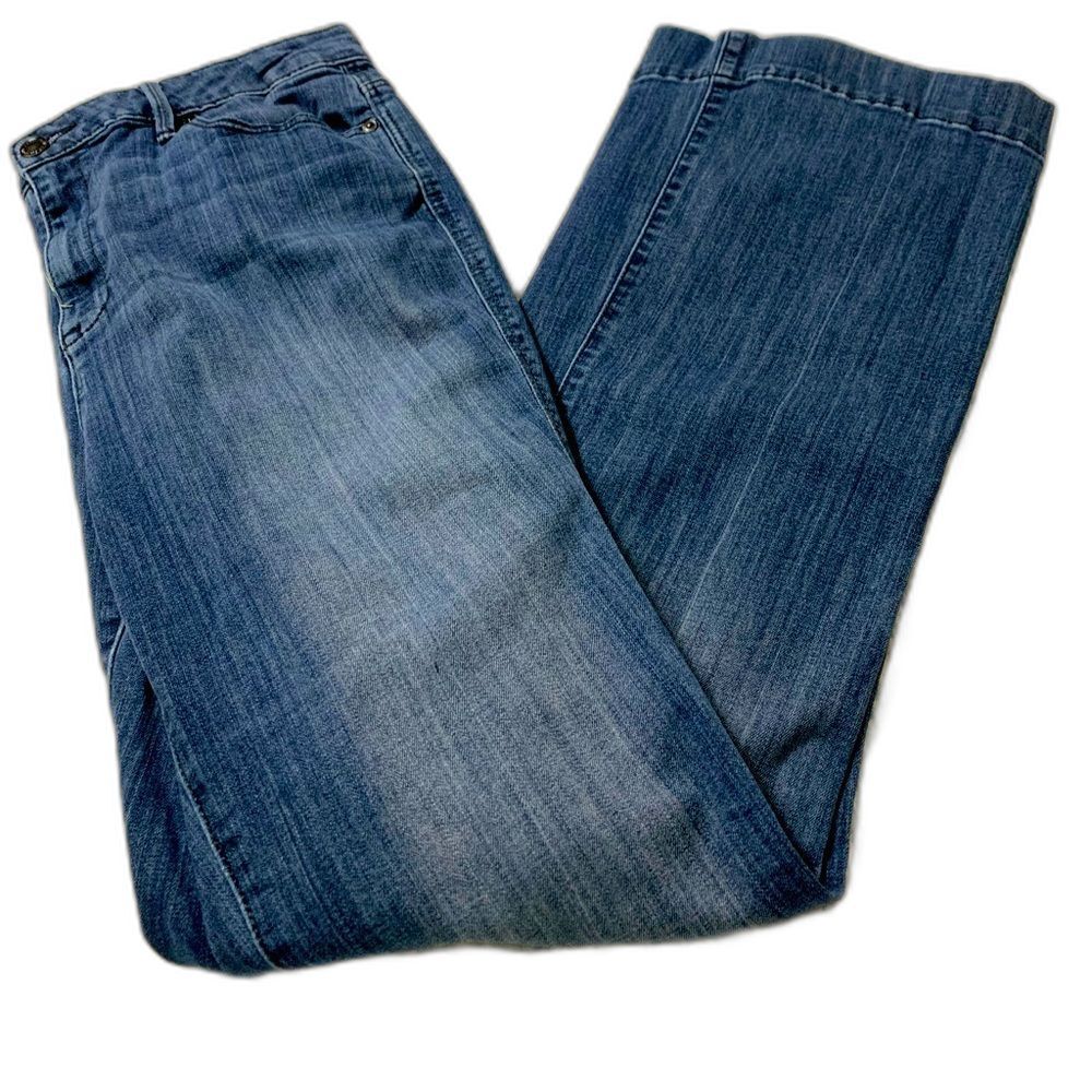 LIZ CLAIBORNE Original Fit Flare Leg Jeans Size 12 #534